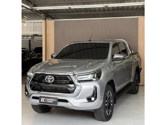 TOYOTA HILUX 2.8 D-4D TURBO DIESEL CD SRV 4X4 AUTOMÁTICO